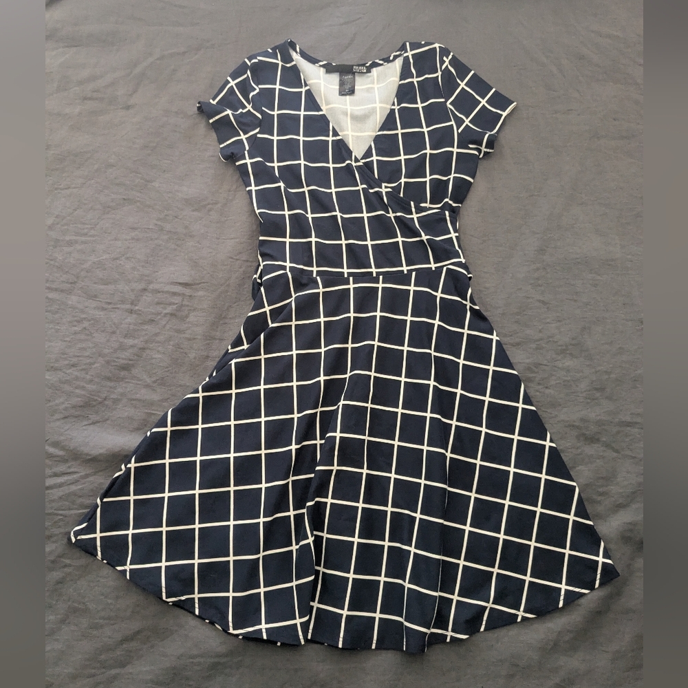 Rebel Sugar Dress Womens Medium Navy and Whit Cap Sleeve V Neck Waist Tie